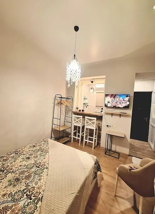 Cozy Apartment In The Center Of Tbilisi
